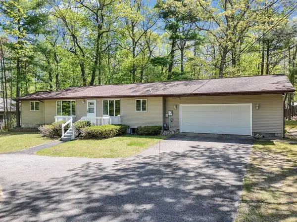 6412 E Higgins Lake Drive, Roscommon, MI 48653