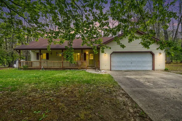 306 Silverhill Drive, Houghton Lake, MI 48629