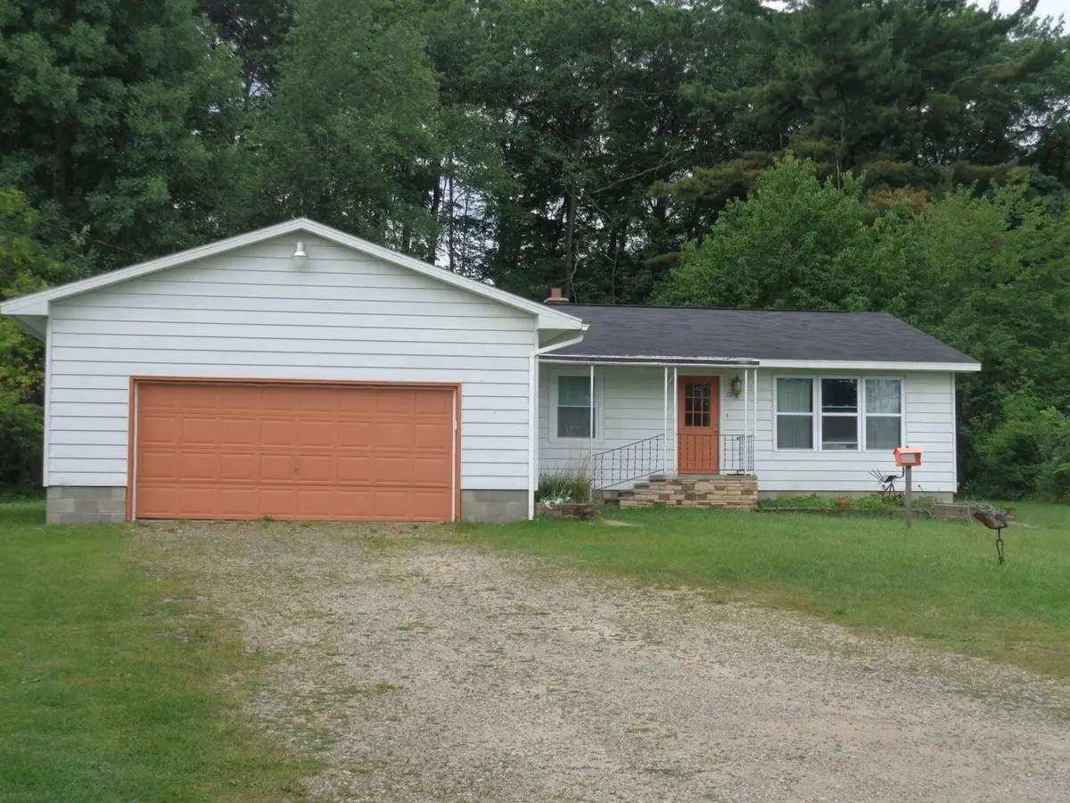 5287 W Houghton Lake Drive, Houghton Lake, MI 48629 - #1