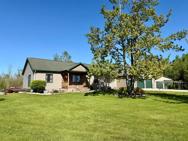 2181 E Levering Road, Cheboygan, MI 49721