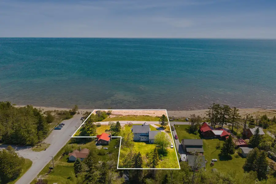 1860 S Sturgeon Point Road, Harrisville, MI 48740 - #2