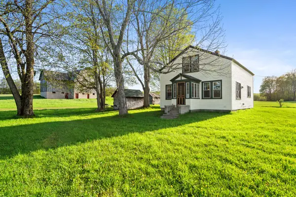 3965 Saint Nicholas Road, Pellston, MI 49769