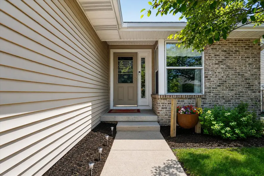 2508 Windbreak Lane, Lansing, MI 48910 - #2