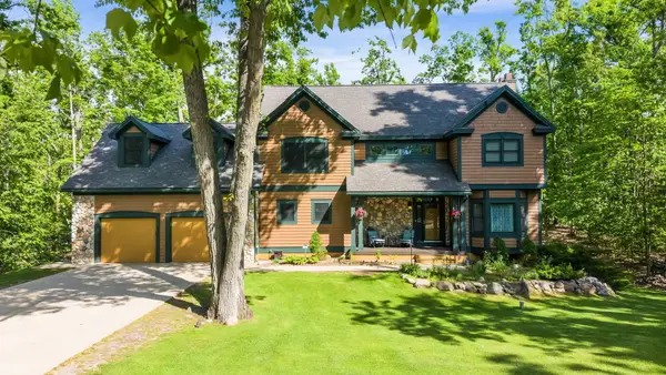 5482 Choctaw Court, Gaylord, MI 49735