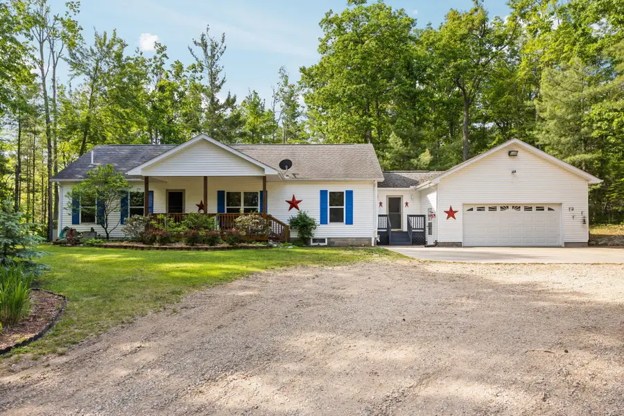 5912 Hillside Drive, Lewiston, MI 49756 - #2