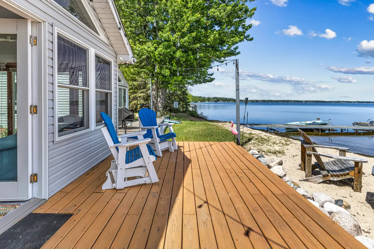 204 Broadway Avenue, Houghton Lake, MI 48629 - #1