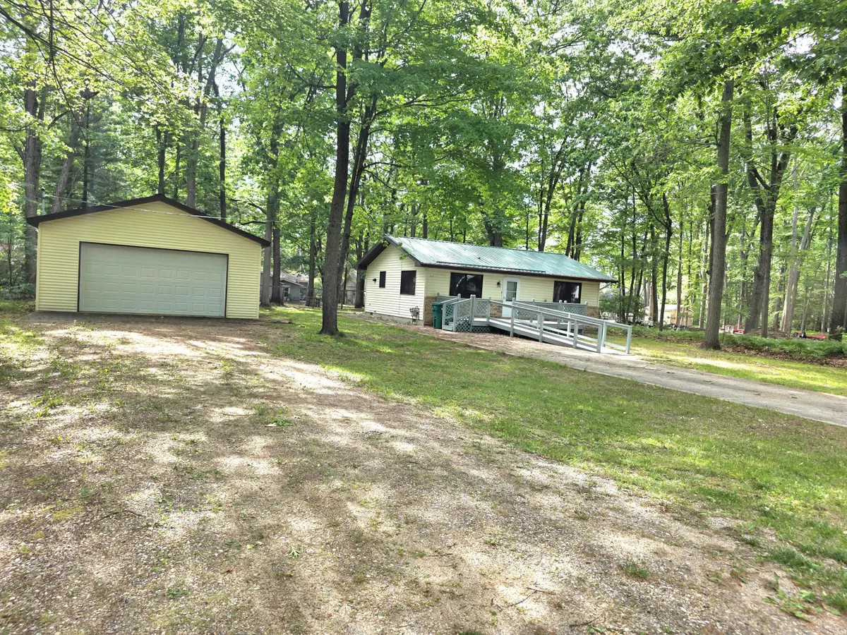 212 Glendale Drive, Prudenville, MI 48651 - #1