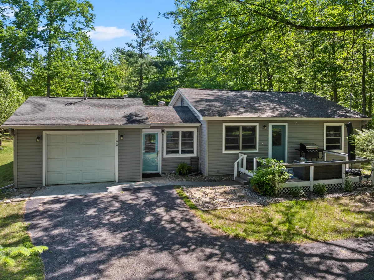 124 Bourbon Street, Roscommon, MI 48653 - #1