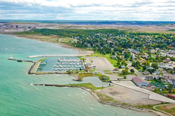 350 E Huron Avenue, Rogers City, MI 49779
