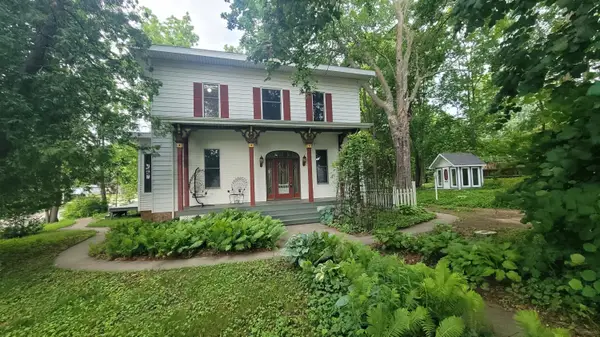 105 E 1st Street, Ovid, MI 48866