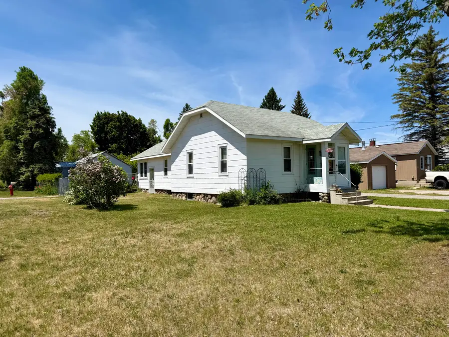 714 S Palmyra Street, Cheboygan, MI 49721 - #2