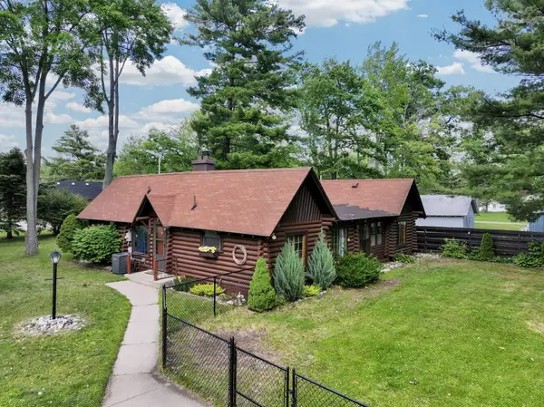 3657 E Houghton Lake Drive, Houghton Lake, MI 48629