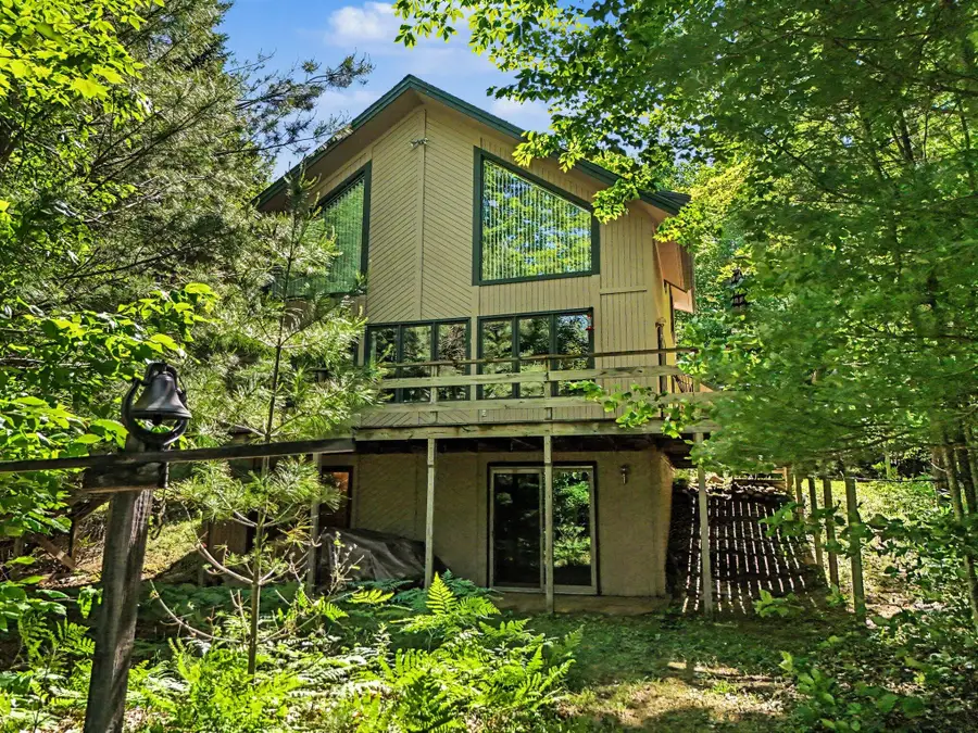 1070 S Silver Place, Indian River, MI 49749 - #3