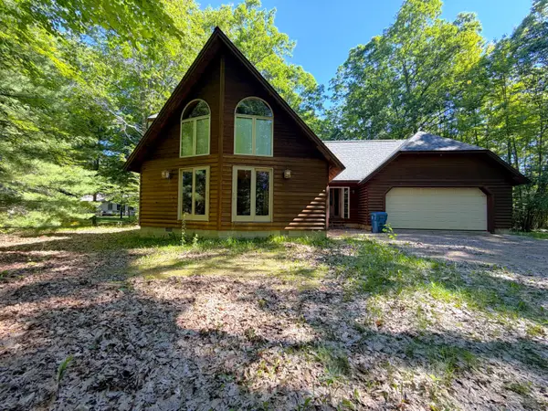 107 Teaberry Lane, Houghton Lake, MI 48629