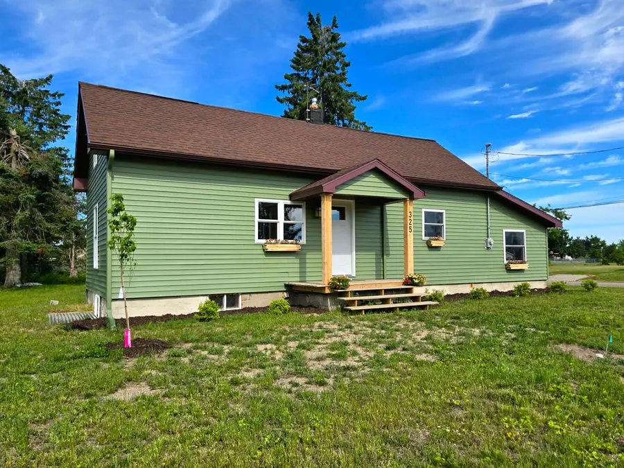 325 N Indiana Avenue, Gaylord, MI 49735 - #2