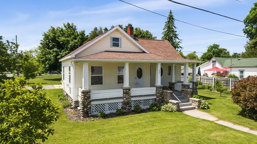 622 S Palmyra Street, Cheboygan, MI 49721 - #2
