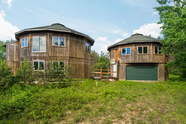 8238 Pineview Drive, Mancelona, MI 49659