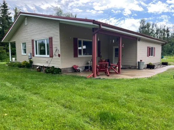 8991 N Black River Road, Cheboygan, MI 49721
