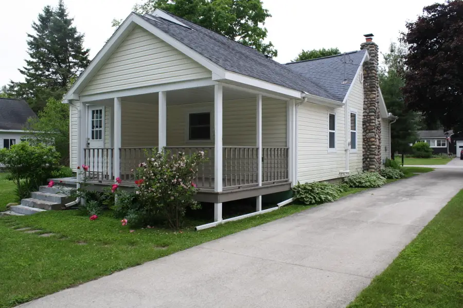 205 S 3rd Street, Harrisville, MI 48740 - #3