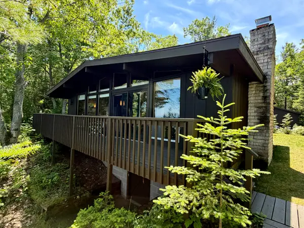 10705 Huron Trail, Cheboygan, MI 49721