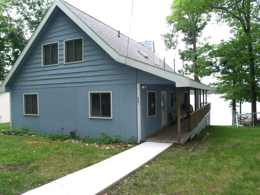 681 E Shoreview Lane, Indian River, MI 49749 - #2