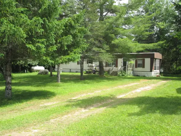 8016 Highland Road, Levering, MI 49755