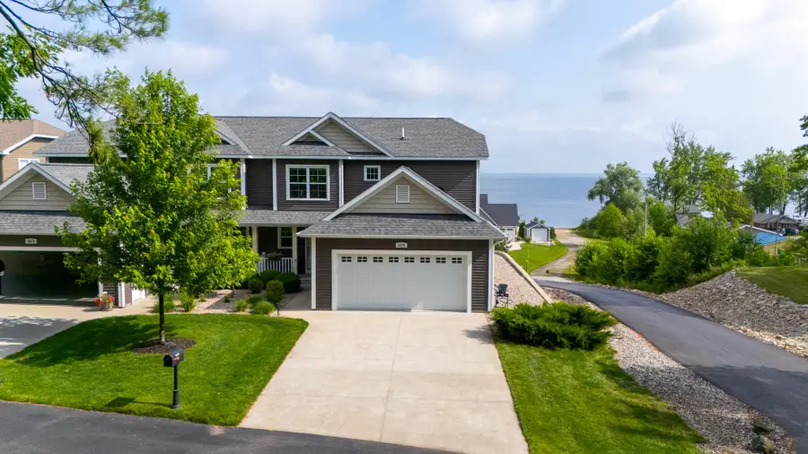 4876 W Houghton Lake Drive, Houghton Lake, MI 48629 - #2