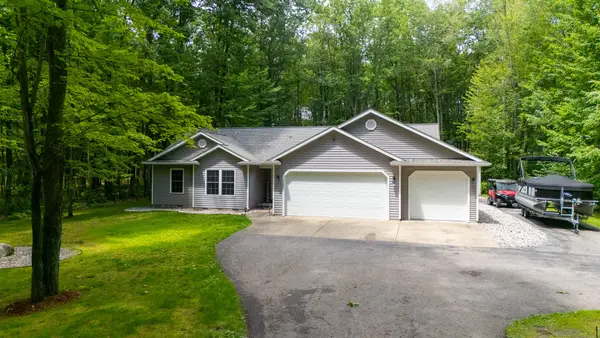 3120 Kens Place, Roscommon, MI 48653