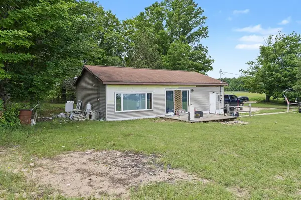 3720 Rice Road, Rapid City, MI 49676