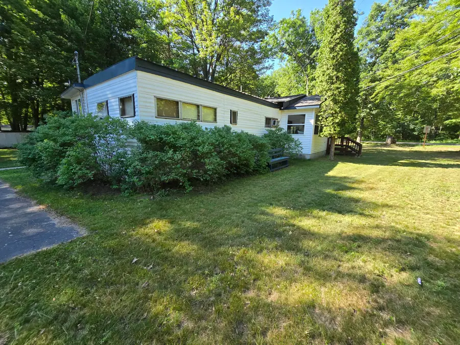 5548 N Flint Road, Roscommon, MI 48653 - #2
