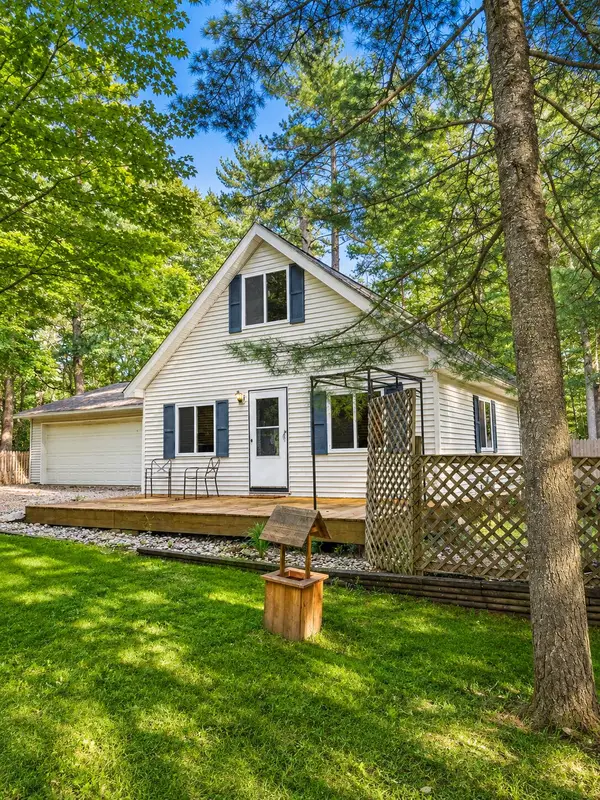 7365 W Nestel Road, Houghton Lake, MI 48629