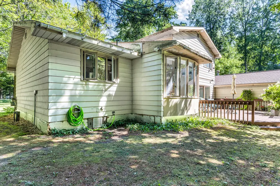 305 Huntington Road, Houghton Lake, MI 48629 - #3