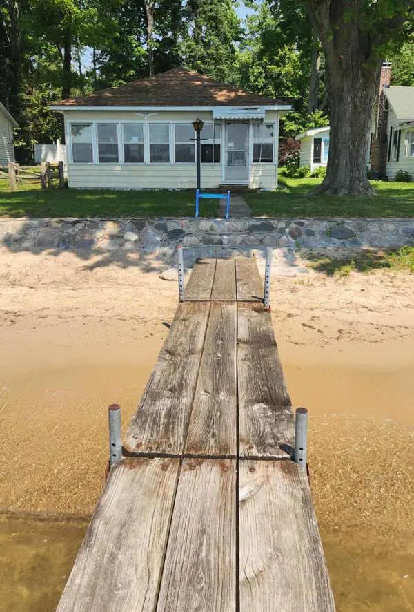 4232 Long Point Drive, Mullett Lake, MI 49761