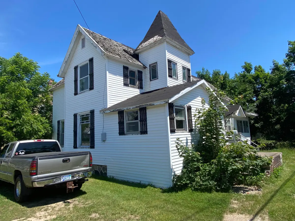 108 N Elm Avenue, Gaylord, MI 49735 - #1