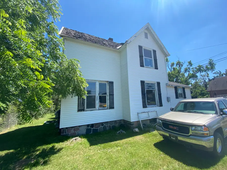 108 N Elm Avenue, Gaylord, MI 49735 - #2