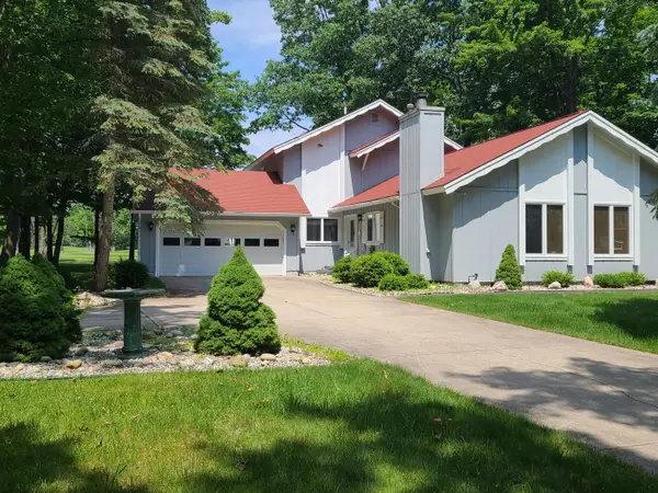 1840 Mission Hills Lane, Gaylord, MI 49735