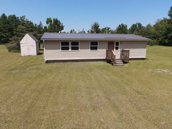 1989 Betsy Boulevard, Fairview, MI 48621