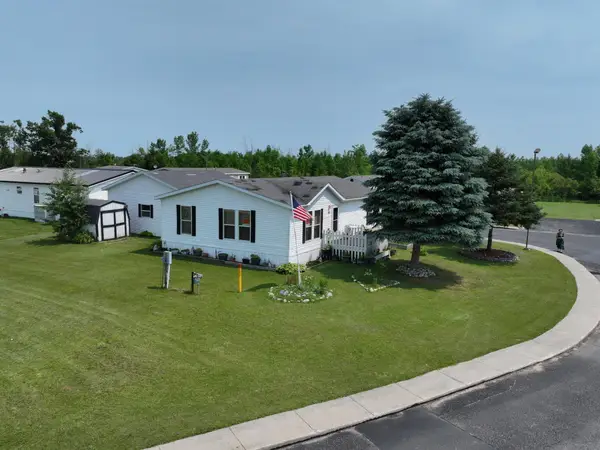 80 Woodland Court, Cheboygan, MI 49721