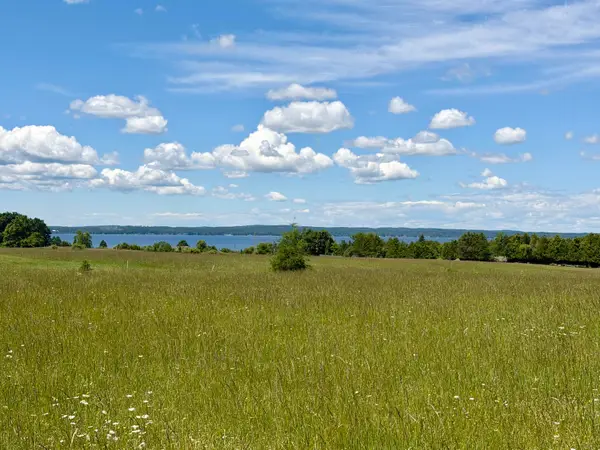 1321 Pioneer Road, Cheboygan, MI 49721