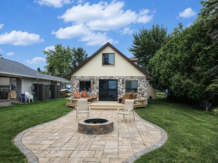 732 Iroquois Avenue, Prudenville, MI 48651 - #3