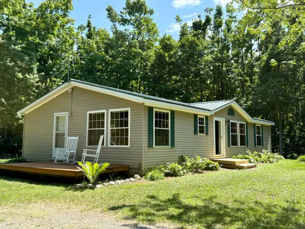 11263 Wilderness Trail, Vanderbilt, MI 49795