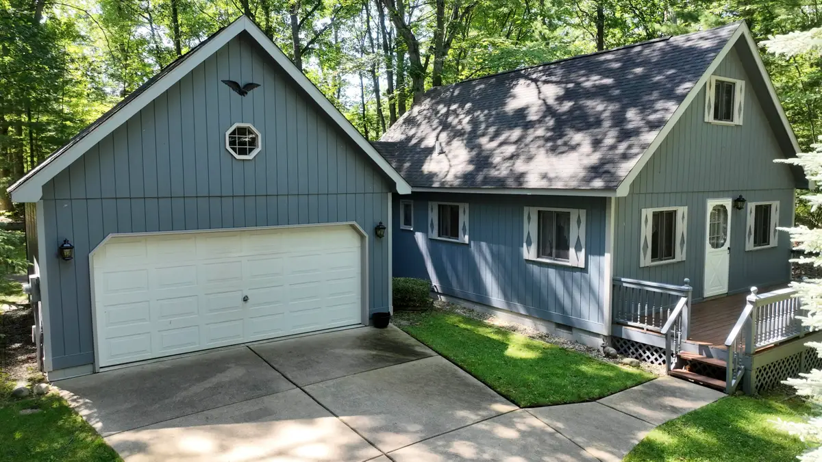 105 Raven Way, Roscommon, MI 48653 - #1