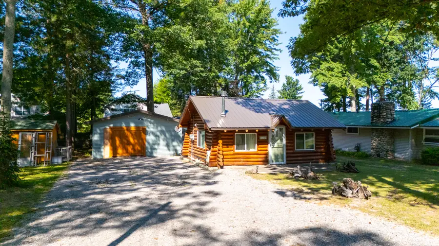 305 Devonshire Drive, Prudenville, MI 48651 - #3