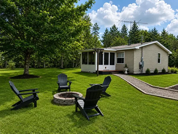 9341 Fields Drive, Houghton Lake, MI 48629