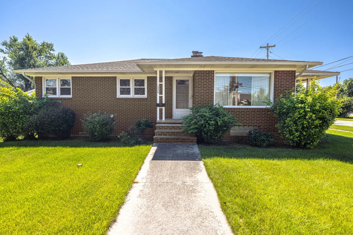 1220 W Washington Avenue, Alpena, MI 49707 - #1