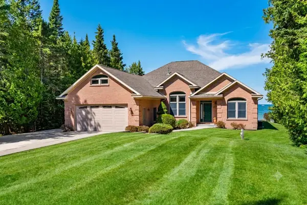 20740 Teds Road, Mackinaw City, MI 49701