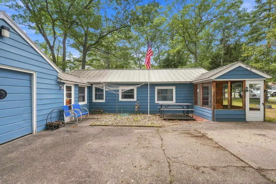 115 Swanson Avenue, Roscommon, MI 48653 - #3