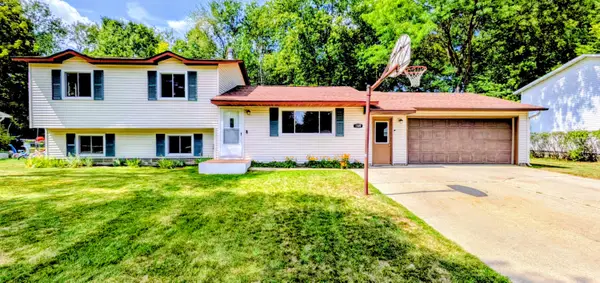 1309 N Antler Street, Gladwin, MI 48624