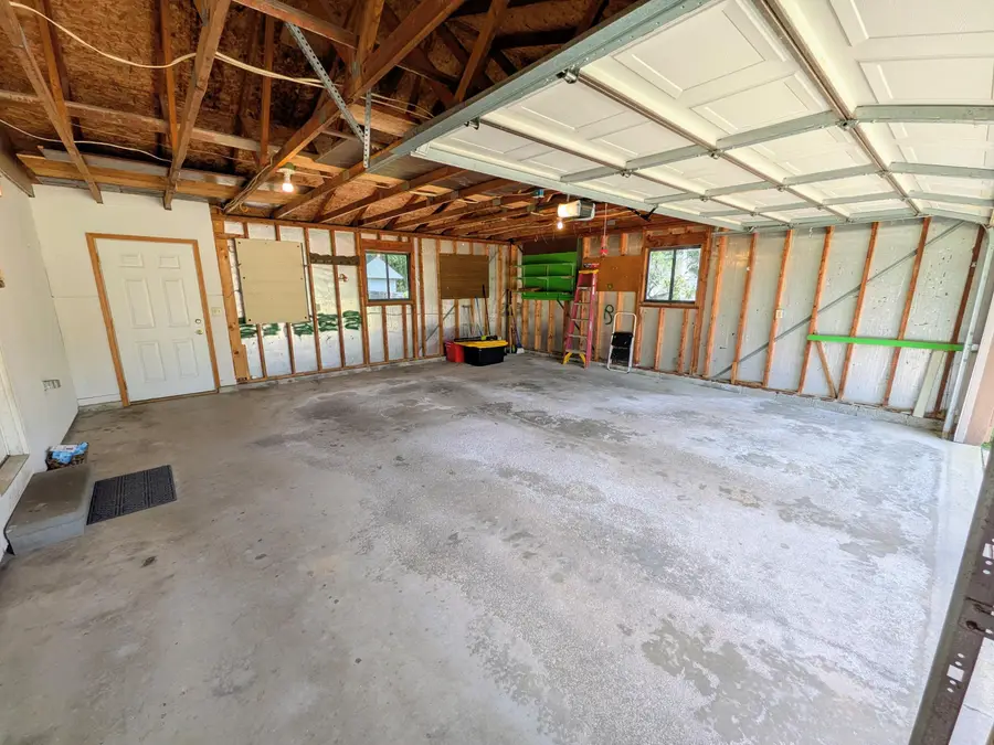 1309 N Antler Street, Gladwin, MI 48624 - #2