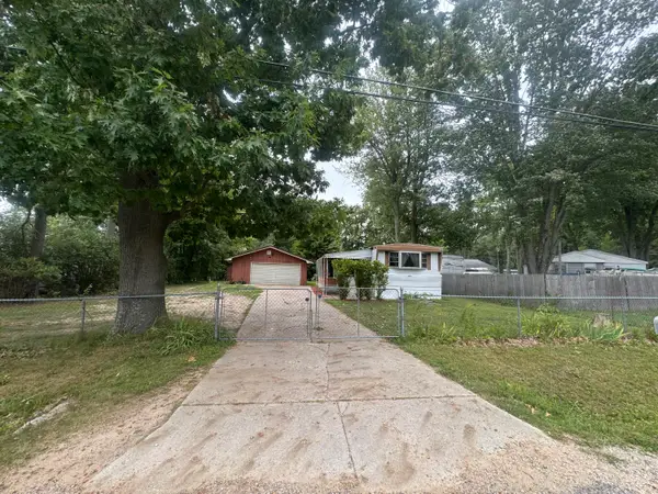 204 Standard Street, Houghton Lake, MI 48629